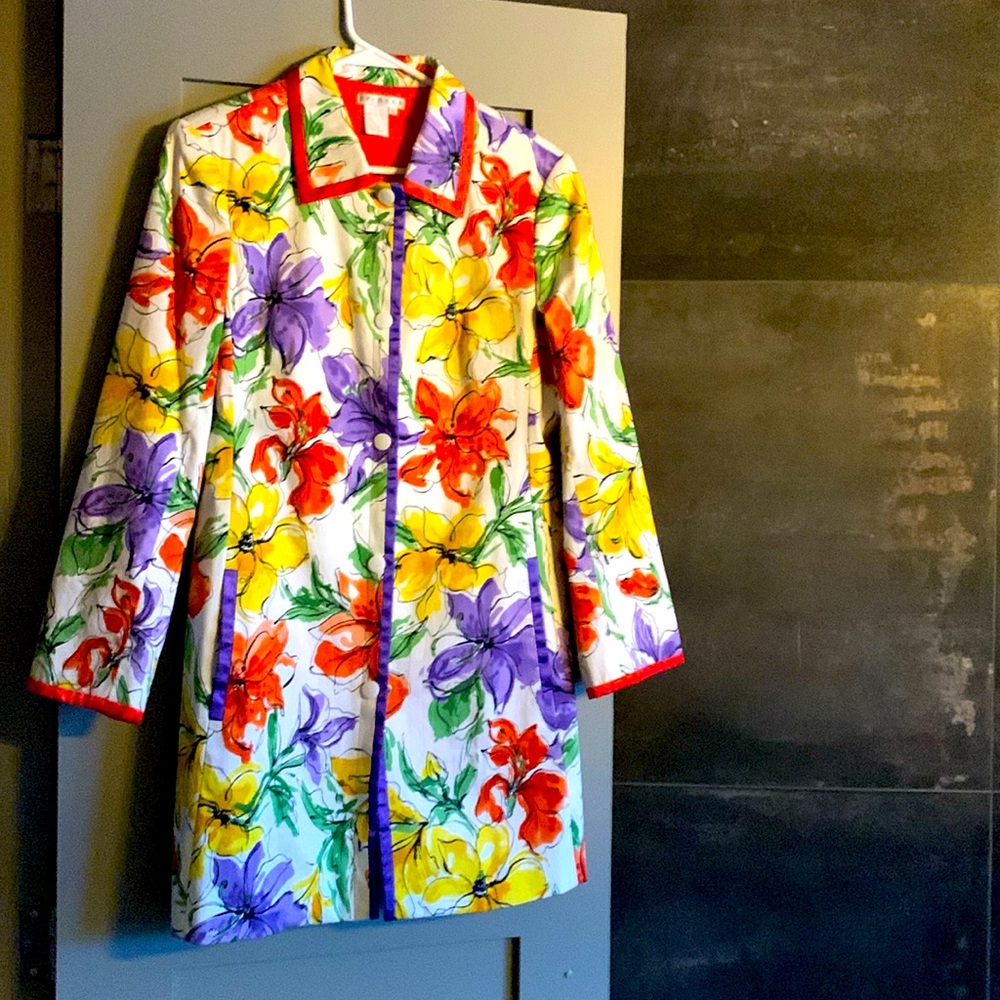 Spanner.  Floral Raincoat/ Fun lightweight overcoat - Vintage SPANNER